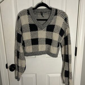 Alya Cropped V-Neck Sweater